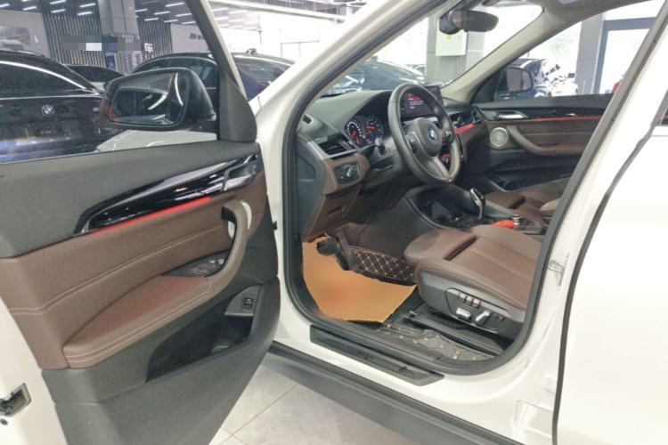 Used BMW X1 2021 Restyled sDrive25Li Leading Edition Driver Seat