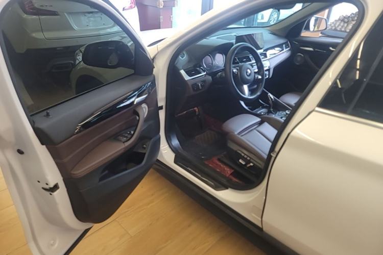 Used BMW X1 2021 Restyled sDrive25Li Leading Edition Driver Seat