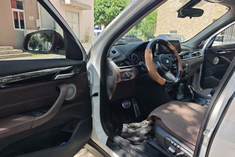 Used BMW X1 2021 Restyled sDrive25Li Leading Edition Driver Seat