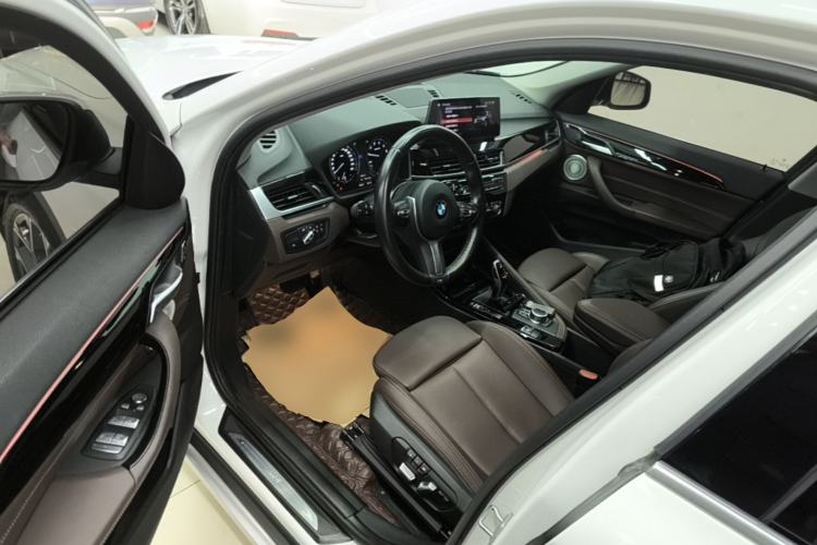 Used BMW X1 2021 sDrive20Li Premium Edition Driver Seat