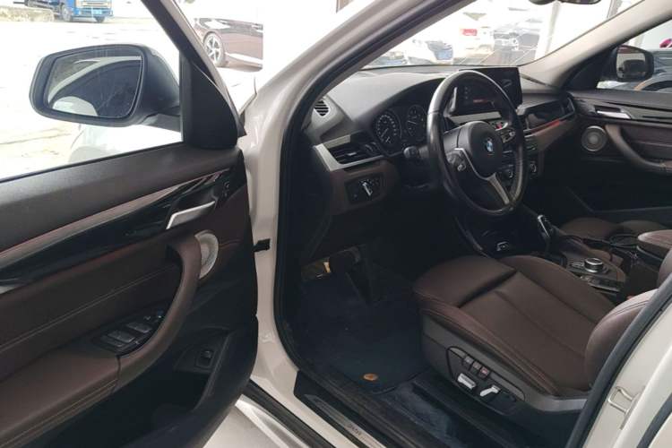 Used BMW X1 2021 sDrive20Li Premium Edition Driver Seat