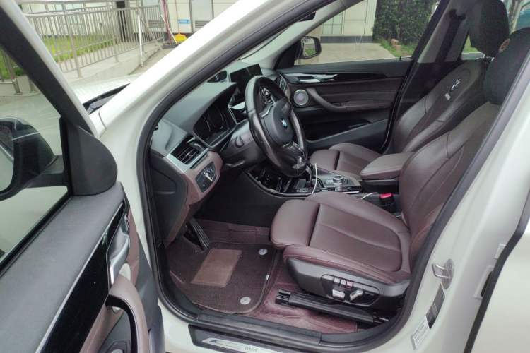 Used BMW X1 2021 sDrive20Li Premium Edition Driver Seat