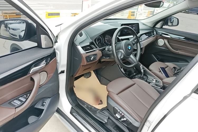 Used BMW X1 2021 sDrive20Li Premium Edition Driver Seat