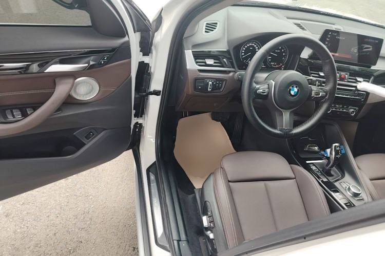 Used BMW X1 2021 sDrive20Li Premium Edition Driver Seat