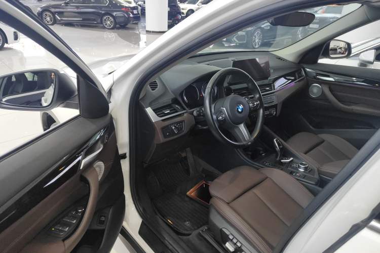 Used BMW X1 2021 Restyled sDrive25Li Leading Edition Driver Seat