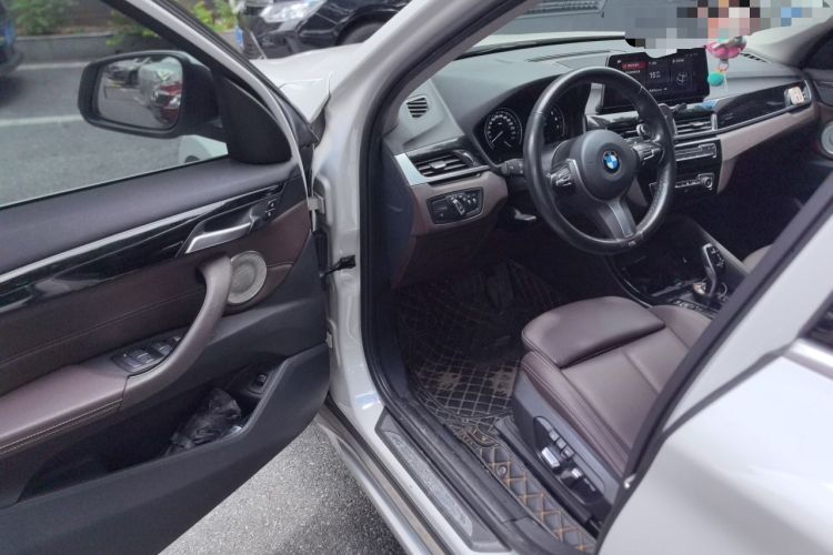 Used BMW X1 2021 sDrive20Li Premium Edition Driver Seat