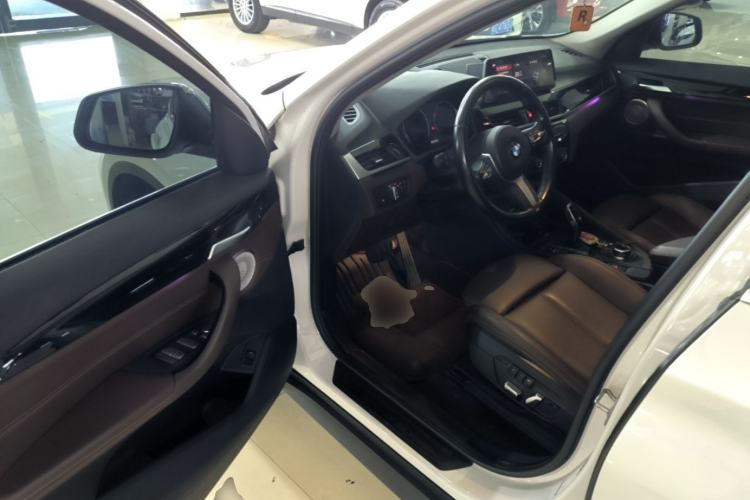 Used BMW X1 2021 Restyled sDrive25Li Leading Edition Driver Seat