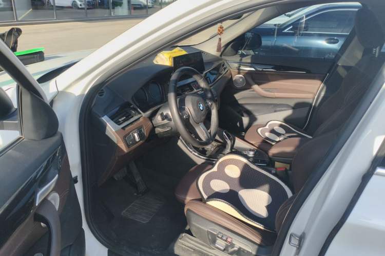 Used BMW X1 2021 sDrive20Li Premium Edition Driver Seat