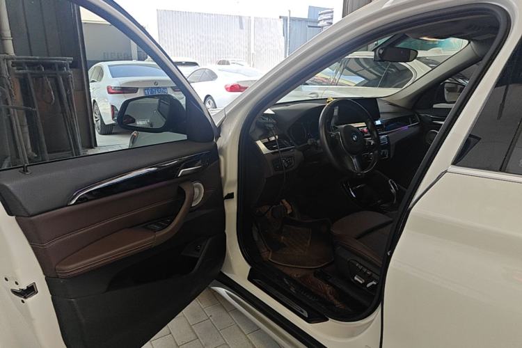 Used BMW X1 2021 sDrive20Li Premium Edition Driver Seat
