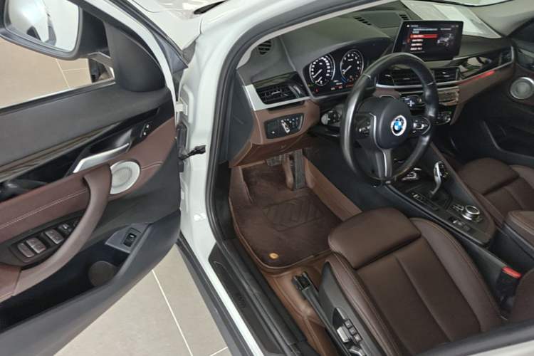 Used BMW X1 2021 Restyled sDrive25Li Leading Edition Driver Seat