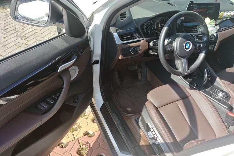 Used BMW X1 2021 Restyled sDrive25Li Leading Edition Driver Seat