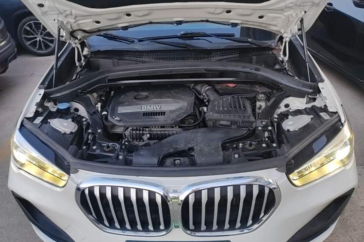 Used BMW X1 2021 sDrive20Li Fashion Model Engine Bay