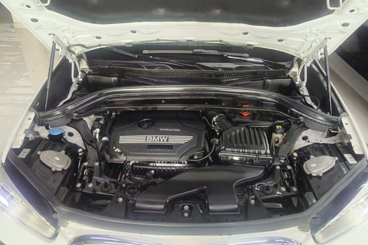 Used BMW X1 2021 sDrive20Li Fashion Model Engine Bay
