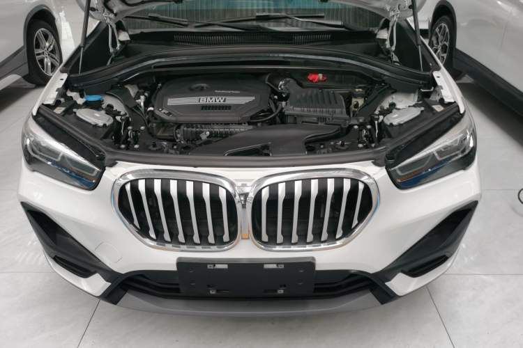 Used BMW X1 2021 sDrive20Li Fashion Model Engine Bay