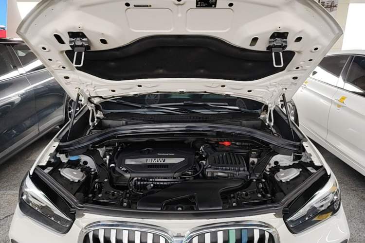 Used BMW X1 2021 sDrive20Li Fashion Model Engine Bay