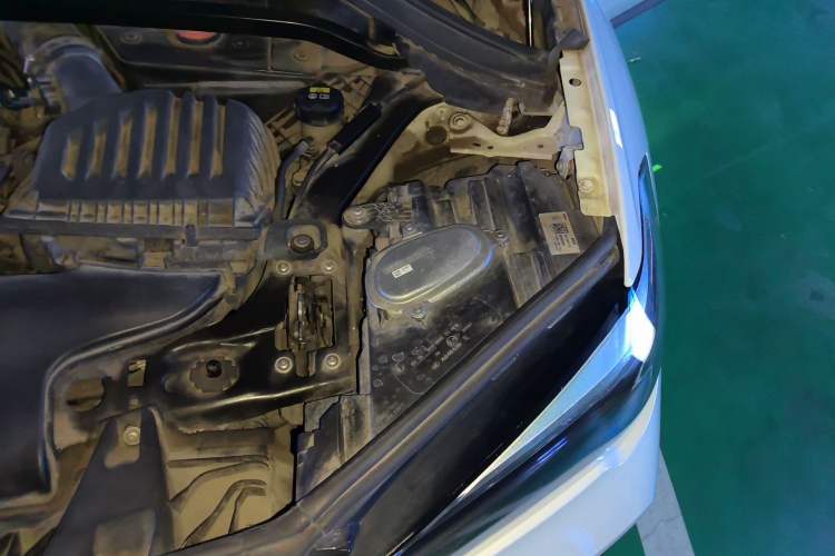 Used BMW X1 2021 Restyled sDrive20Li Premium Edition Engine Bay Left
