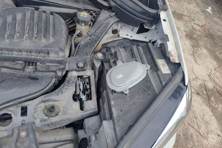 Used BMW X1 2021 Restyled sDrive20Li Premium Edition Engine Bay Left