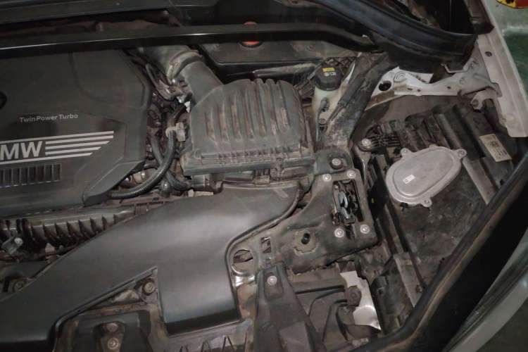 Used BMW X1 2021 sDrive20Li Premium Edition Engine Bay Left