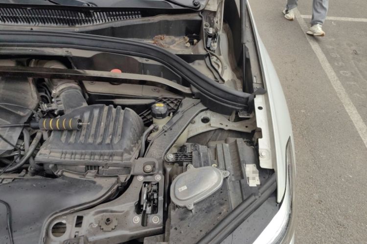 Used BMW X1 2021 sDrive20Li Premium Edition Engine Bay Left
