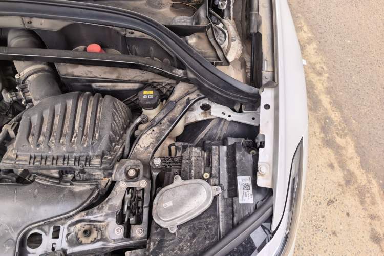 Used BMW X1 2021 sDrive20Li Premium Edition Engine Bay Left