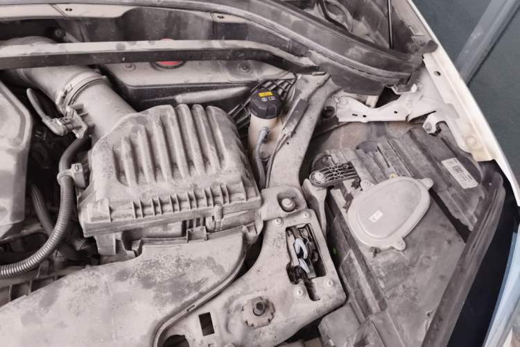 Used BMW X1 2021 sDrive20Li Premium Edition Engine Bay Left