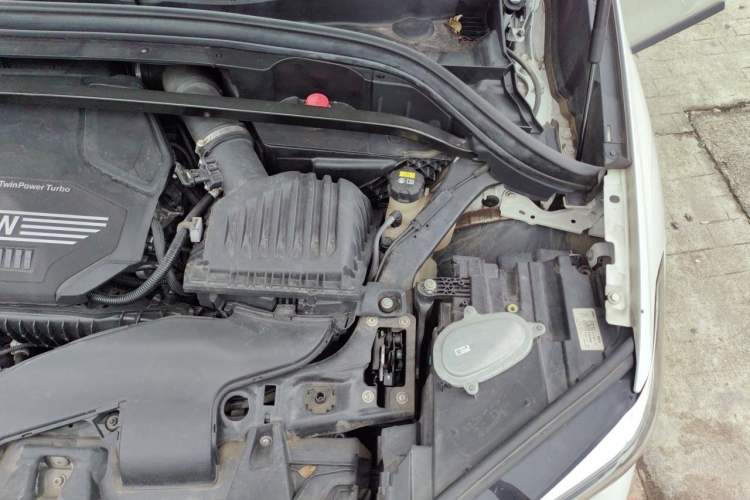 Used BMW X1 2021 sDrive20Li Premium Edition Engine Bay Left