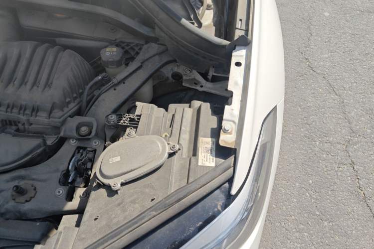 Used BMW X1 2021 sDrive20Li Fashion Model Engine Bay Left