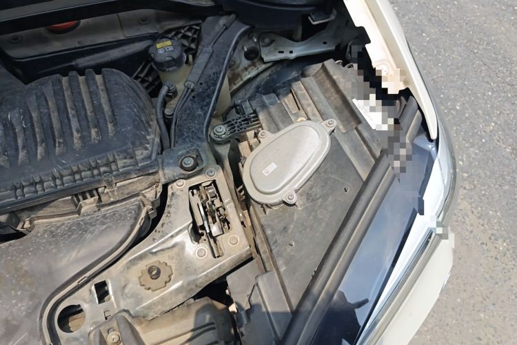 Used BMW X1 2021 sDrive20Li Premium Edition Engine Bay Left