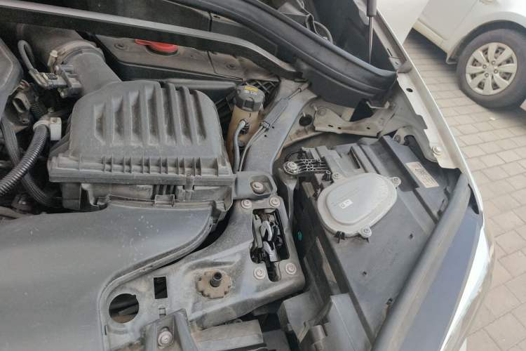 Used BMW X1 2021 sDrive25Li Leading Model Engine Bay Left