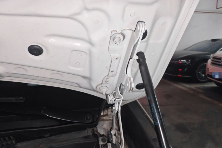 Used BMW X1 2021 sDrive20Li Premium Edition Engine Bay Left