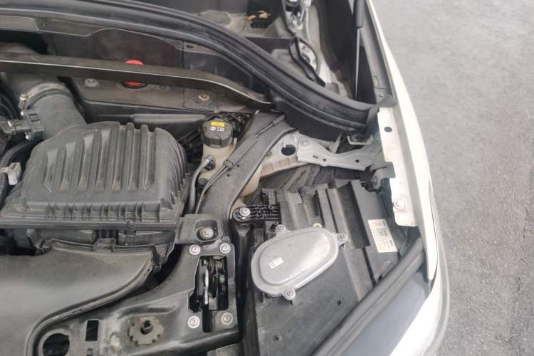 Used BMW X1 2021 sDrive20Li Fashion Model Engine Bay Left