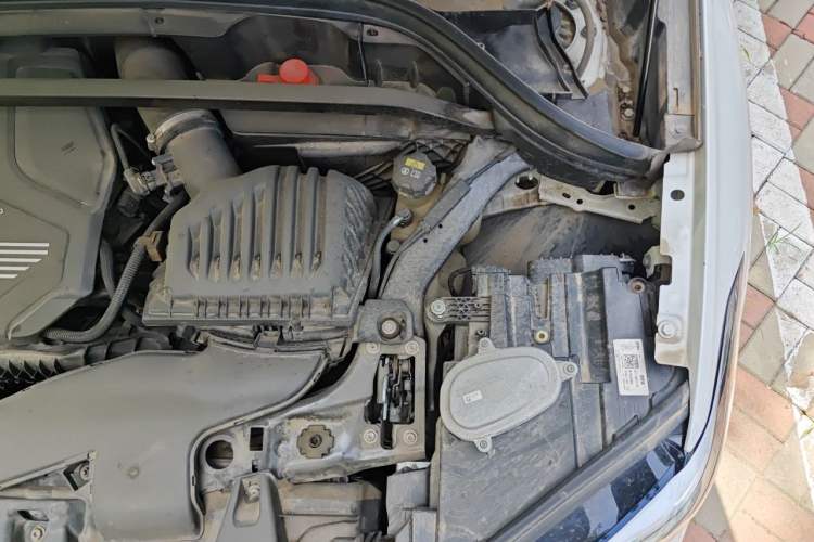 Used BMW X1 2021 sDrive20Li Fashion Model Engine Bay Left
