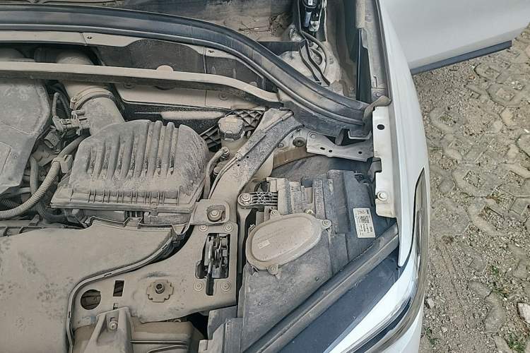 Used BMW X1 2021 sDrive20Li Premium Edition Engine Bay Left