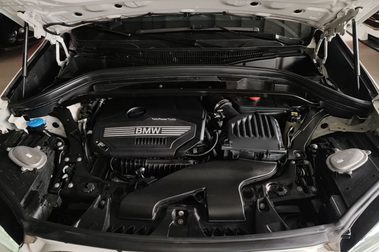 Used BMW X1 2021 sDrive20Li Fashion Model Engine Bay