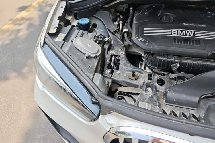 Used BMW X1 2021 Restyled sDrive20Li Premium Edition Engine Bay Right
