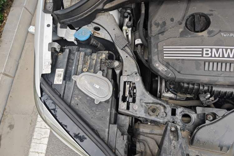 Used BMW X1 2021 Restyled sDrive20Li Premium Edition Engine Bay Right