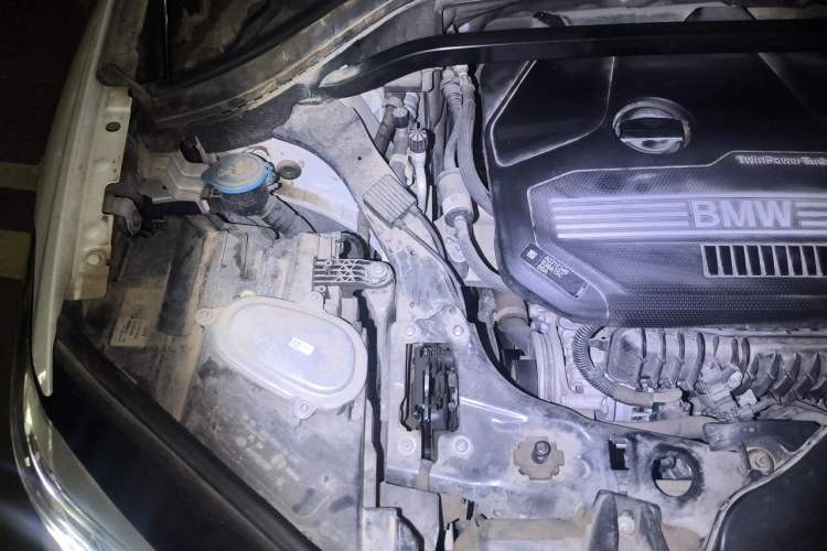 Used BMW X1 2021 Restyled sDrive20Li Fashion Version Engine Bay Right