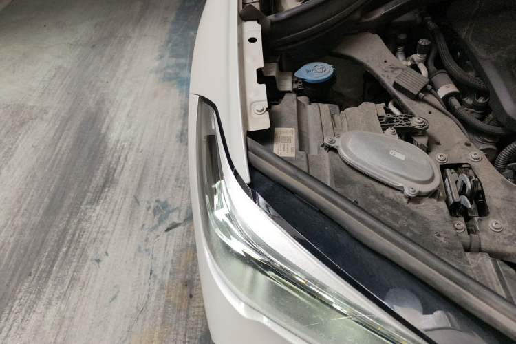 Used BMW X1 2021 sDrive25Li Leading Model Engine Bay Right