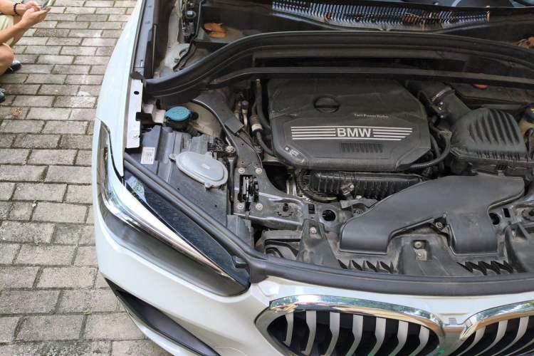 Used BMW X1 2021 Restyled sDrive20Li Premium Edition Engine Bay Right