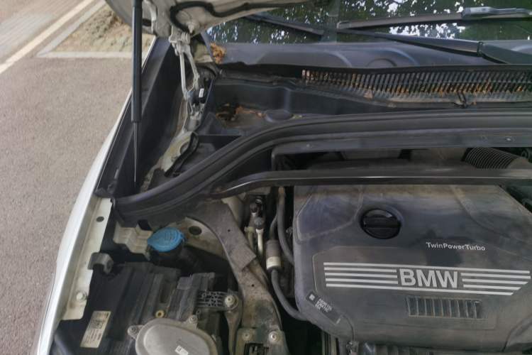 Used BMW X1 2021 sDrive20Li Premium Edition Engine Bay Right