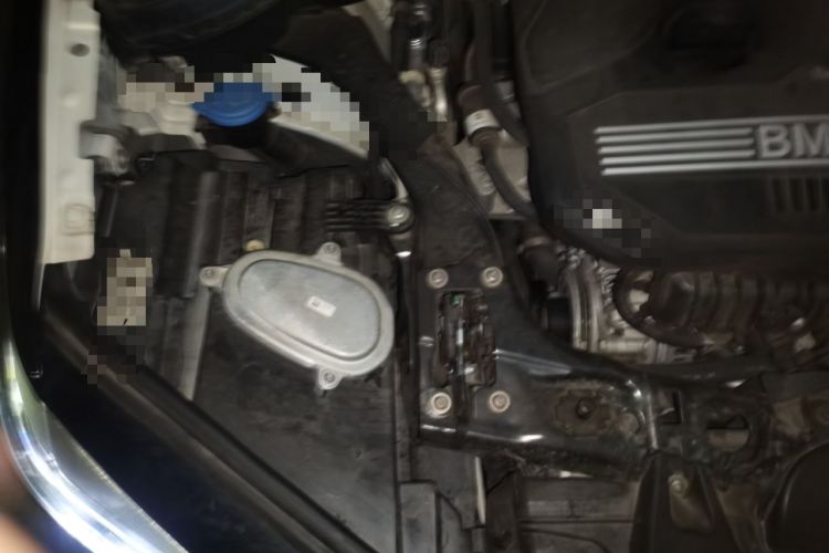 Used BMW X1 2021 Restyled sDrive20Li Premium Edition Engine Bay Right