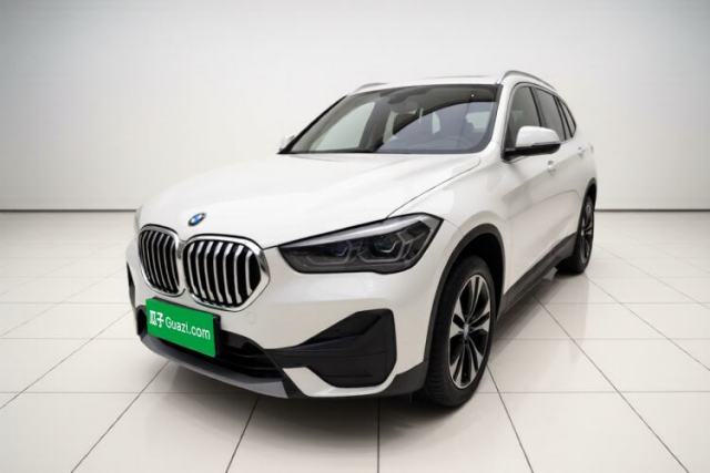 Ojetý BMW X1 2021 sDrive20Li Fashion Model