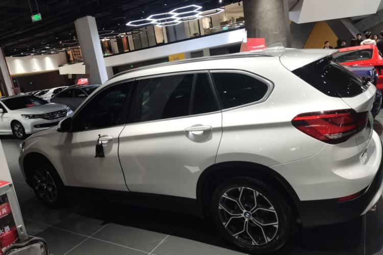 Used BMW X1 2021 Restyled sDrive25Li Leading Edition Exterior 3
