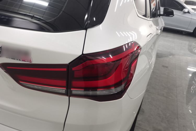 Used BMW X1 2021 Restyled sDrive25Li Leading Edition Exterior 3