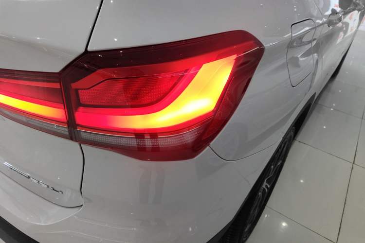 Used BMW X1 2021 Restyled sDrive25Li Leading Edition Exterior 3