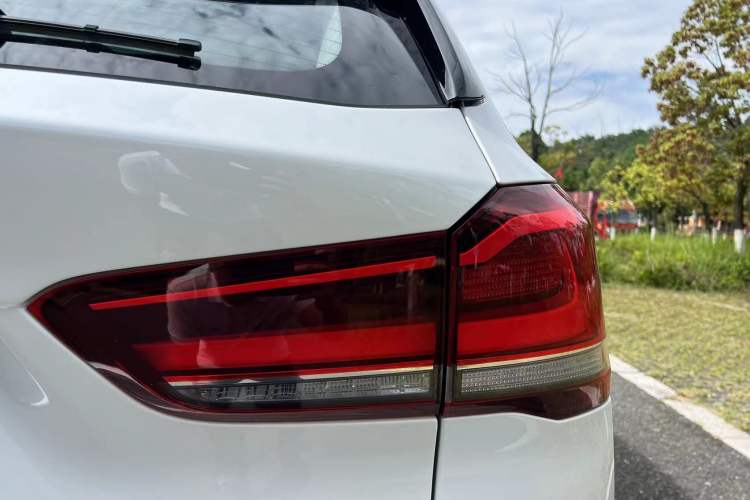 Used BMW X1 2021 sDrive20Li Premium Edition Exterior 9
