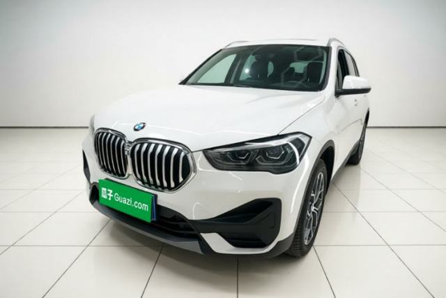 Ojetý BMW X1 2021 Restyled sDrive25Li Leading Edition
