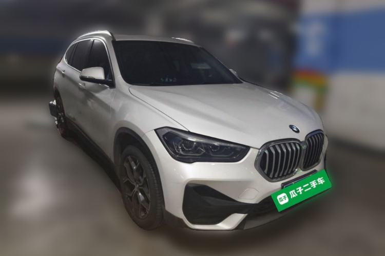 Used BMW X1 2021 Restyled sDrive25Li Leading Edition Front Right 45 Deg