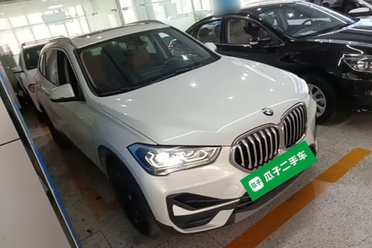 Used BMW X1 2021 Restyled sDrive20Li Fashion Version Front Right 45 Deg