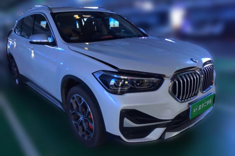 Used BMW X1 2021 Restyled sDrive20Li Premium Edition Front Right 45 Deg
